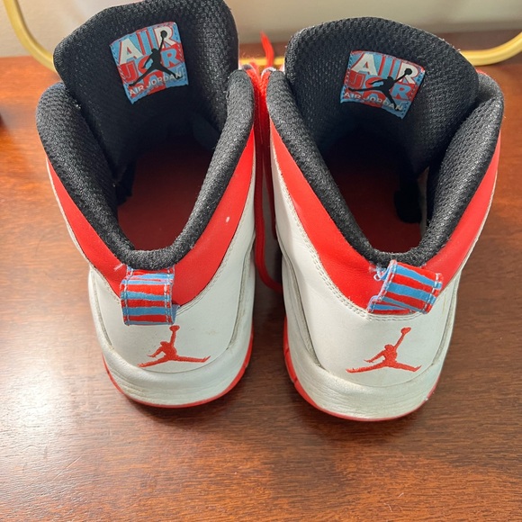 Jordan Men’s Size 9 - Picture 3 of 7